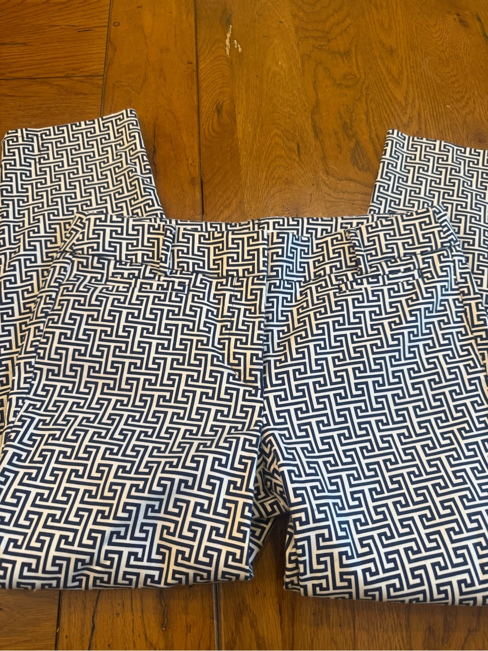 LOFT Navy and White Geometric Cropped Pants. Marissa fit